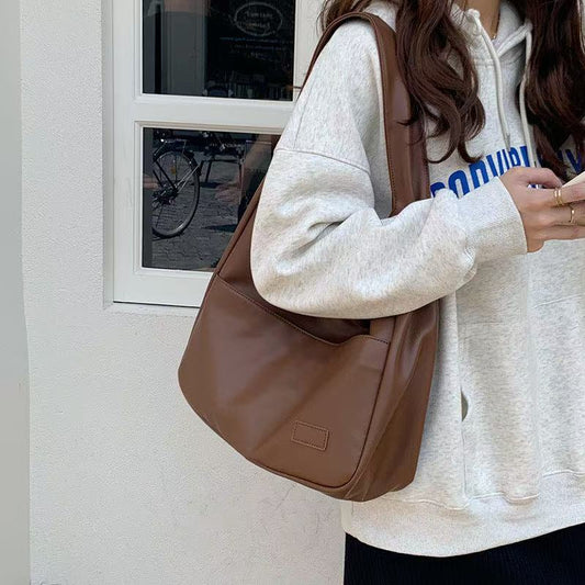 SOFT PEBBLE LEATHER MINI SHOULDER BAG
